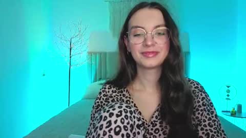 Margo  online show from March 12, 2026, 3:18 pm