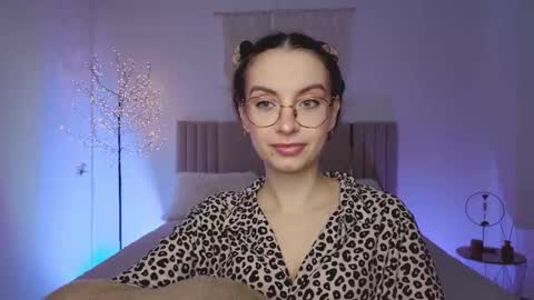 Margo  online show from March 17, 2026, 2:20 pm