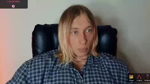 Snapshot of l_adonis_l chatting on May 2, 2026, 8:41 am Adonis online show from May 2, 2026, 8:41 am