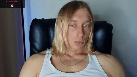 Snapshot of l_adonis_l chatting on May 9, 2026, 9:47 am Adonis online show from May 9, 2026, 9:47 am