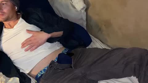 L online show from January 1, 2025, 12:11 pm