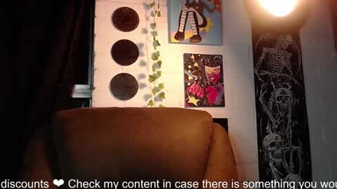 Snapshot of la_femme_fatale_ chatting on December 19, 2024, 12:02 am Hanna FREE ONLYFANS online show from December 19, 2024, 12:02 am