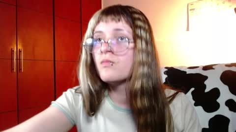 Snapshot of la_femme_fatale_ chatting on September 26, 2025, 10:47 pm Hanna FREE ONLYFANS online show from September 26, 2025, 10:47 pm