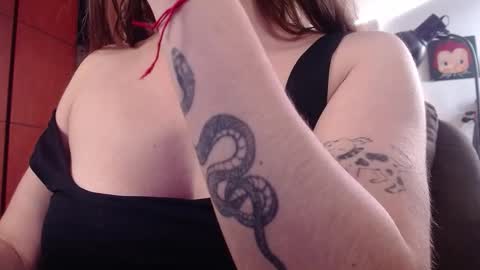 Snapshot of la_femme_fatale_ chatting on October 29, 2025, 9:49 pm Hanna FREE ONLYFANS online show from October 29, 2025, 9:49 pm