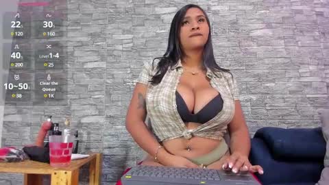 Snapshot of la_indiia chatting on January 17, 2025, 11:27 am la_indiia online show from January 17, 2025, 11:27 am