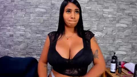 Snapshot of la_indiia chatting on February 5, 2025, 4:03 pm la_indiia online show from February 5, 2025, 4:03 pm