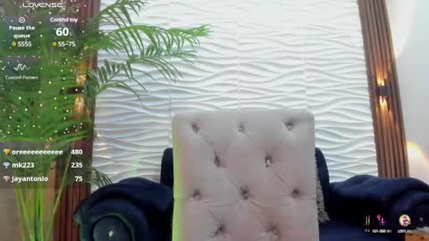 Snapshot of la_indiia chatting on March 7, 2025, 3:18 pm la_indiia online show from March 7, 2025, 3:18 pm