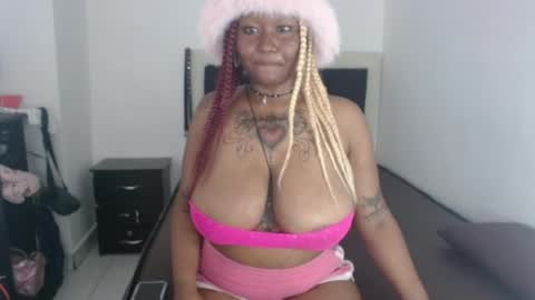 Snapshot of la_malona_77 chatting on July 9, 2026, 6:12 pm la_malona_77 online show from July 9, 2026, 6:12 pm
