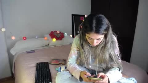 Catalina online show from December 17, 2025, 2:50 am