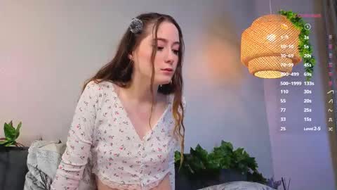 Lucia online show from October 13, 2025, 7:14 pm