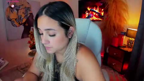 Vero  online show from August 3, 2026, 3:49 am