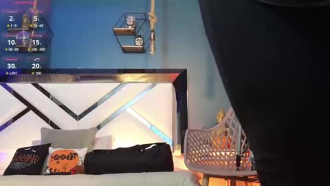 Snapshot of laady_brownn chatting on October 20, 2025, 10:59 am Cris online show from October 20, 2025, 10:59 am