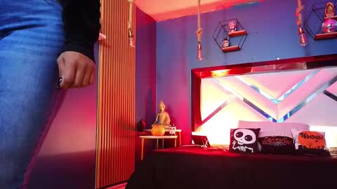 Snapshot of laady_brownn chatting on October 29, 2025, 11:01 am Cris online show from October 29, 2025, 11:01 am