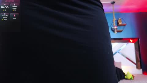 Snapshot of laady_brownn chatting on November 27, 2025, 11:12 am Cris online show from November 27, 2025, 11:12 am