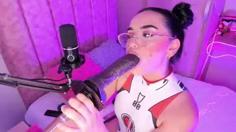 lana  foxx Model  independient online show from July 3, 2026, 11:22 pm