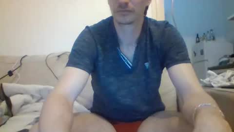 labelette007 online show from December 1, 2024, 7:47 pm