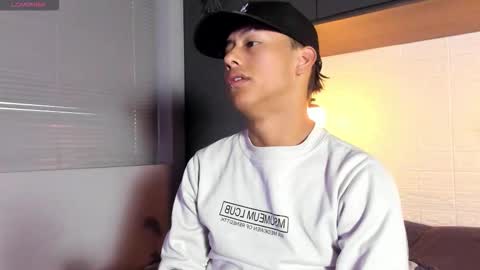 labrinthteasing online show from March 5, 2026, 1:51 pm