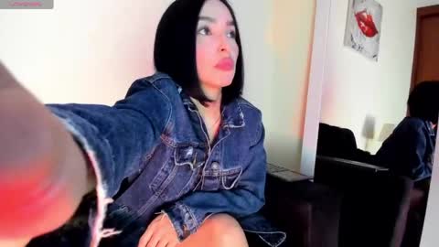 lace_victoria online show from April 25, 2026, 12:35 am