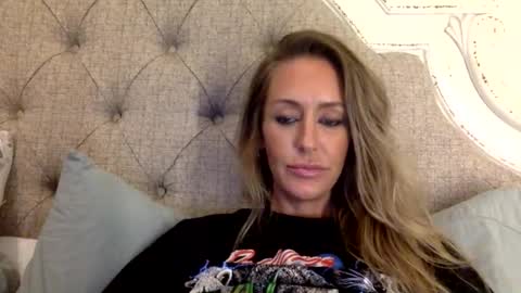 Snapshot of laceylayne96 chatting on May 22, 2026, 3:46 am laceylayne96 online show from May 22, 2026, 3:46 am
