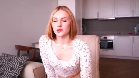 Snapshot of lachelleellwanger chatting on July 7, 2026, 6:27 am Kate online show from July 7, 2026, 6:27 am