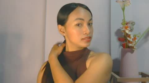 Mona online show from April 7, 2026, 2:01 am