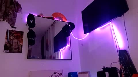 lachicadeldiablo online show from March 4, 2026, 10:32 am