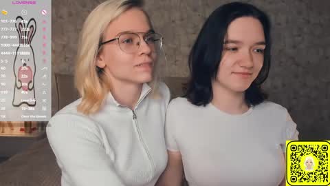 Violet and Isabel online show from June 6, 2026, 7:18 pm