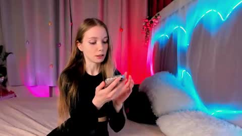 Snapshot of lada2k4 chatting on June 18, 2026, 5:08 am Lada online show from June 18, 2026, 5:08 am