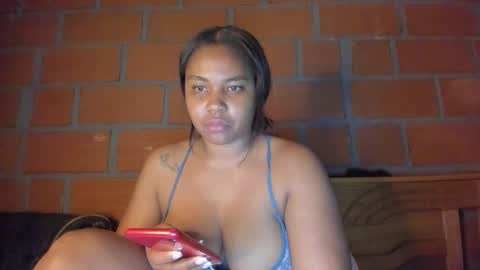 Snapshot of ladahear_ chatting on December 10, 2024, 5:28 am Akyra online show from December 10, 2024, 5:28 am