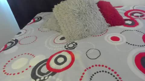 Snapshot of ladahear_ chatting on June 18, 2026, 4:55 pm Akyra online show from June 18, 2026, 4:55 pm