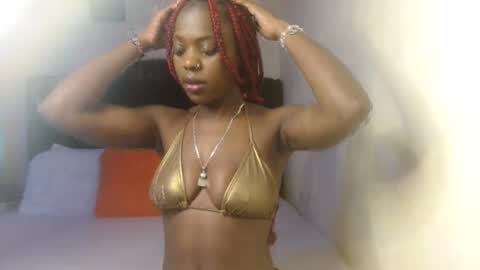 Snapshot of ladasha_montaz chatting on November 3, 2025, 7:04 pm ladasha online show from November 3, 2025, 7:04 pm