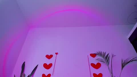 Snapshot of ladenandjuan chatting on February 18, 2025, 10:36 pm Laden And Juan online show from February 18, 2025, 10:36 pm