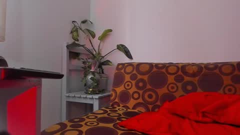 Snapshot of ladenandjuan chatting on March 5, 2025, 9:26 pm Laden And Juan online show from March 5, 2025, 9:26 pm