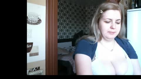lady cute cat29 online show from April 27, 2026, 2:42 am