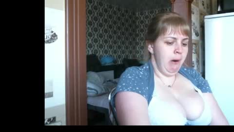 Snapshot of lady_cute_cat chatting on June 8, 2026, 1:28 am lady cute cat29 online show from June 8, 2026, 1:28 am
