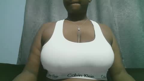 lady_dearra online show from September 13, 2025, 2:11 am