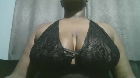lady_dearra online show from November 13, 2025, 3:49 am