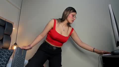 Snapshot of lady_falcon chatting on October 12, 2025, 2:21 am LADY online show from October 12, 2025, 2:21 am