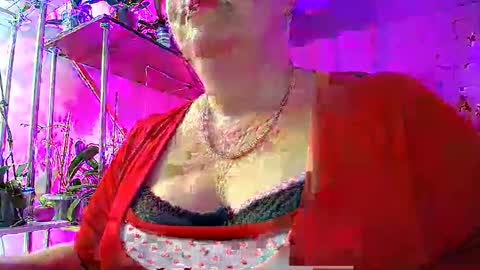 Snapshot of lady_gloria chatting on January 12, 2025, 7:00 am Lady Gloria online show from January 12, 2025, 7:00 am