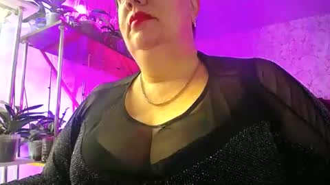 Snapshot of lady_gloria chatting on November 17, 2025, 5:35 am Lady Gloria online show from November 17, 2025, 5:35 am