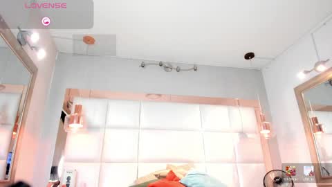 Snapshot of lady_hellen chatting on June 2, 2026, 7:05 pm online show from June 2, 2026, 7:05 pm