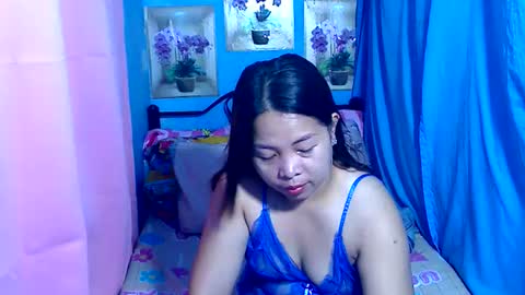 lady_in_bed69 online show from July 27, 2026, 11:01 pm