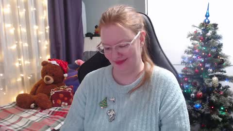 Snapshot of lady_inari chatting on December 24, 2024, 10:49 pm Angelika online show from December 24, 2024, 10:49 pm