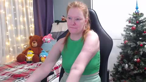 Snapshot of lady_inari chatting on January 4, 2025, 11:27 pm Angelika online show from January 4, 2025, 11:27 pm