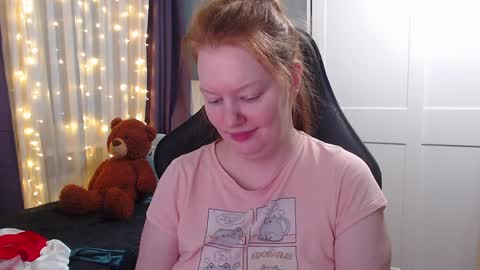 Snapshot of lady_inari chatting on January 22, 2025, 11:53 pm Angelika online show from January 22, 2025, 11:53 pm