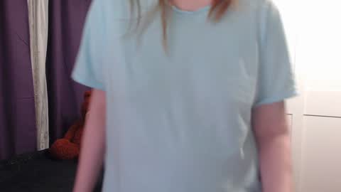 Snapshot of lady_inari chatting on January 24, 2025, 12:52 am Angelika online show from January 24, 2025, 12:52 am