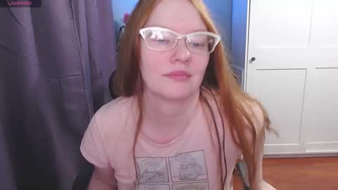Snapshot of lady_inari chatting on October 17, 2025, 11:07 pm Angelika online show from October 17, 2025, 11:07 pm