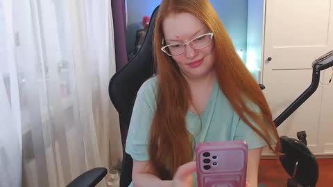 Snapshot of lady_inari chatting on November 3, 2025, 6:47 am Angelika online show from November 3, 2025, 6:47 am