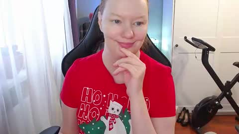 Snapshot of lady_inari chatting on December 22, 2025, 9:17 am Angelika online show from December 22, 2025, 9:17 am