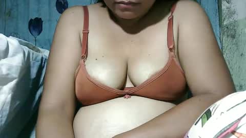 lady_love063 online show from January 18, 2026, 8:45 pm